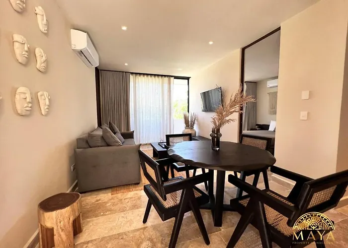 Peregrina 302b 1-bedroom Luxury Apartamento *